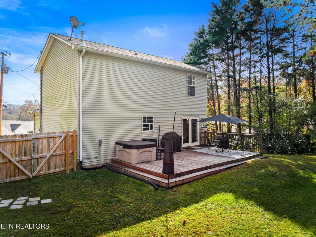 Photo of 123 Aspen Lane, Oliver Springs, TN 37840 (MLS # 1281706)