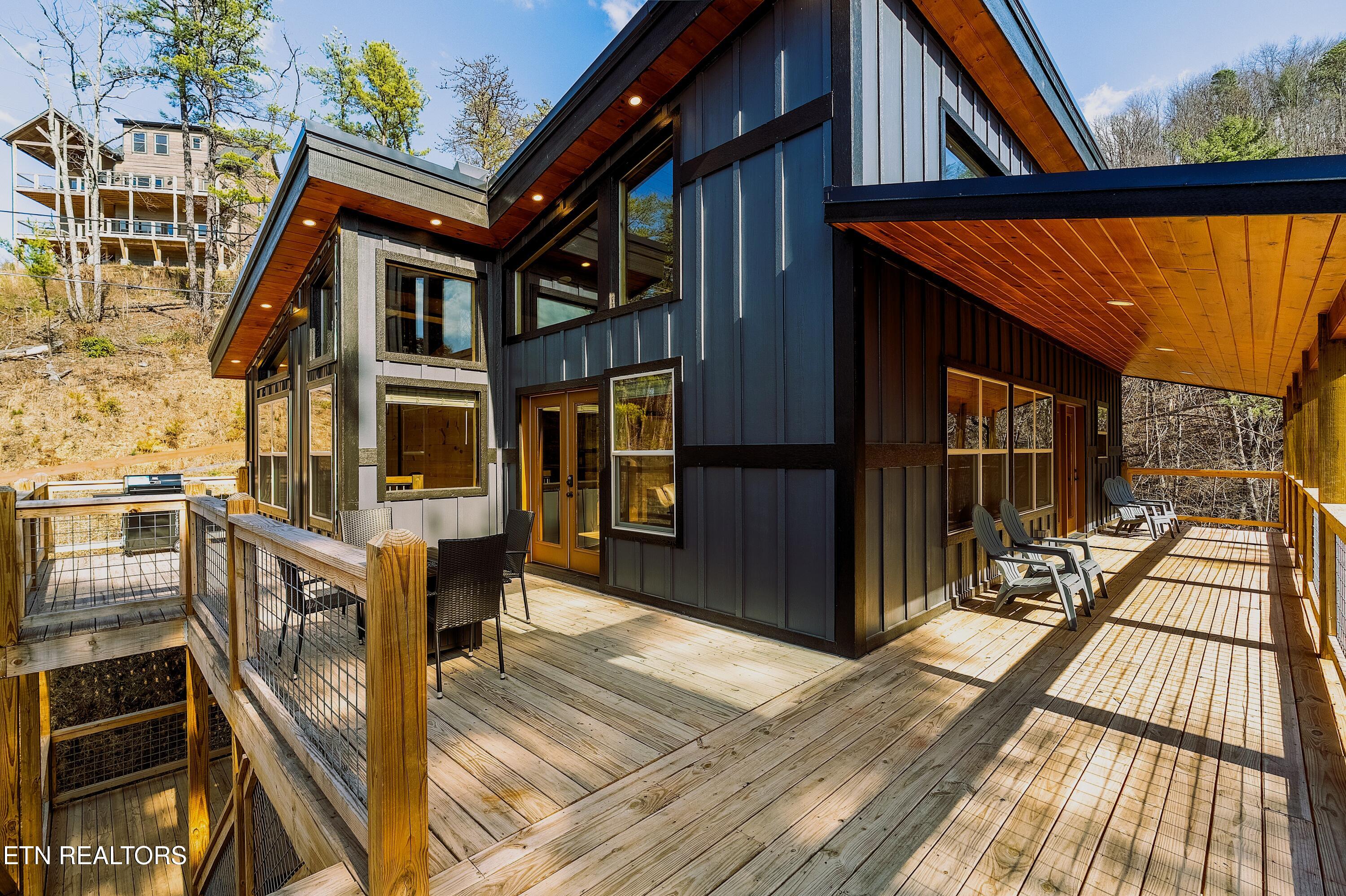 3265 Emerald Springs Loop