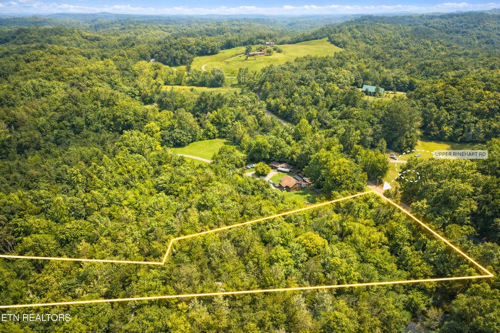 Photo of 6 Upper Rinehart Rd, Dandridge, TN 37725 (MLS # 1333395)