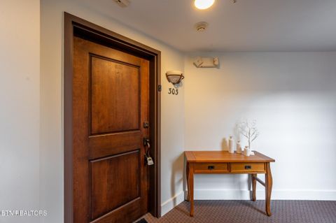 Tiny photo for 535 Locust Drive St #303, Knoxville, TN 37902 (MLS # 1321971)