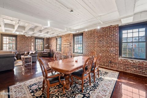 Tiny photo for 535 Locust Drive St #303, Knoxville, TN 37902 (MLS # 1321971)