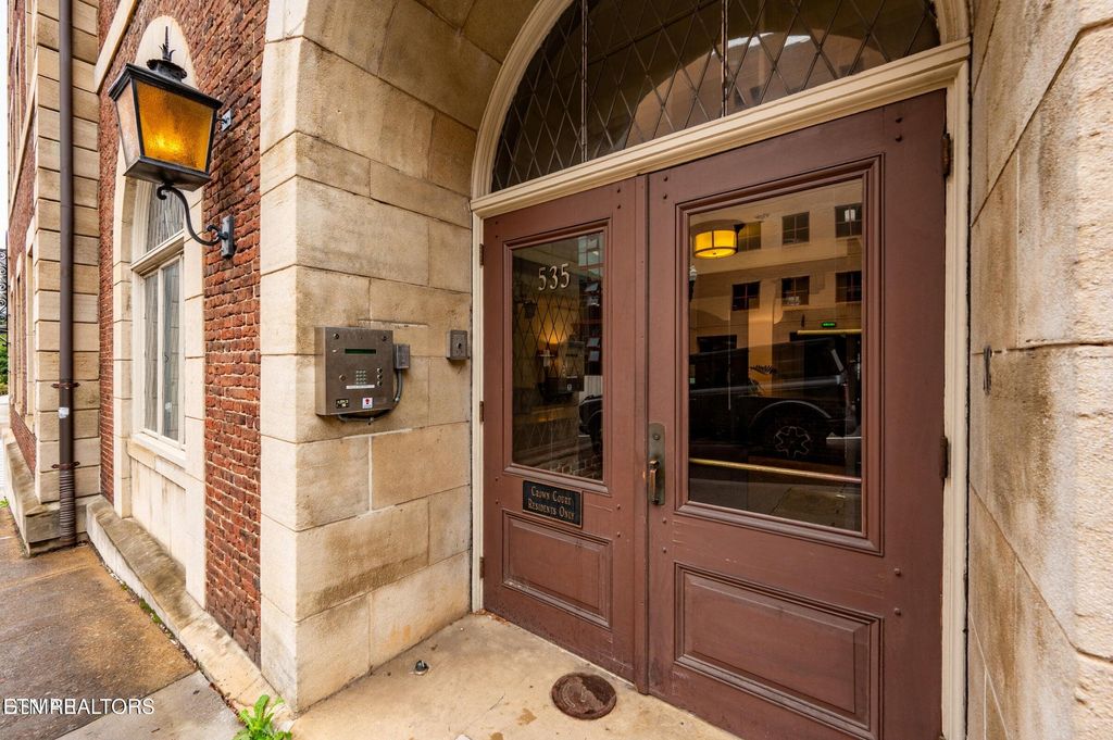 Photo of 535 Locust Drive St #303, Knoxville, TN 37902 (MLS # 1321971)