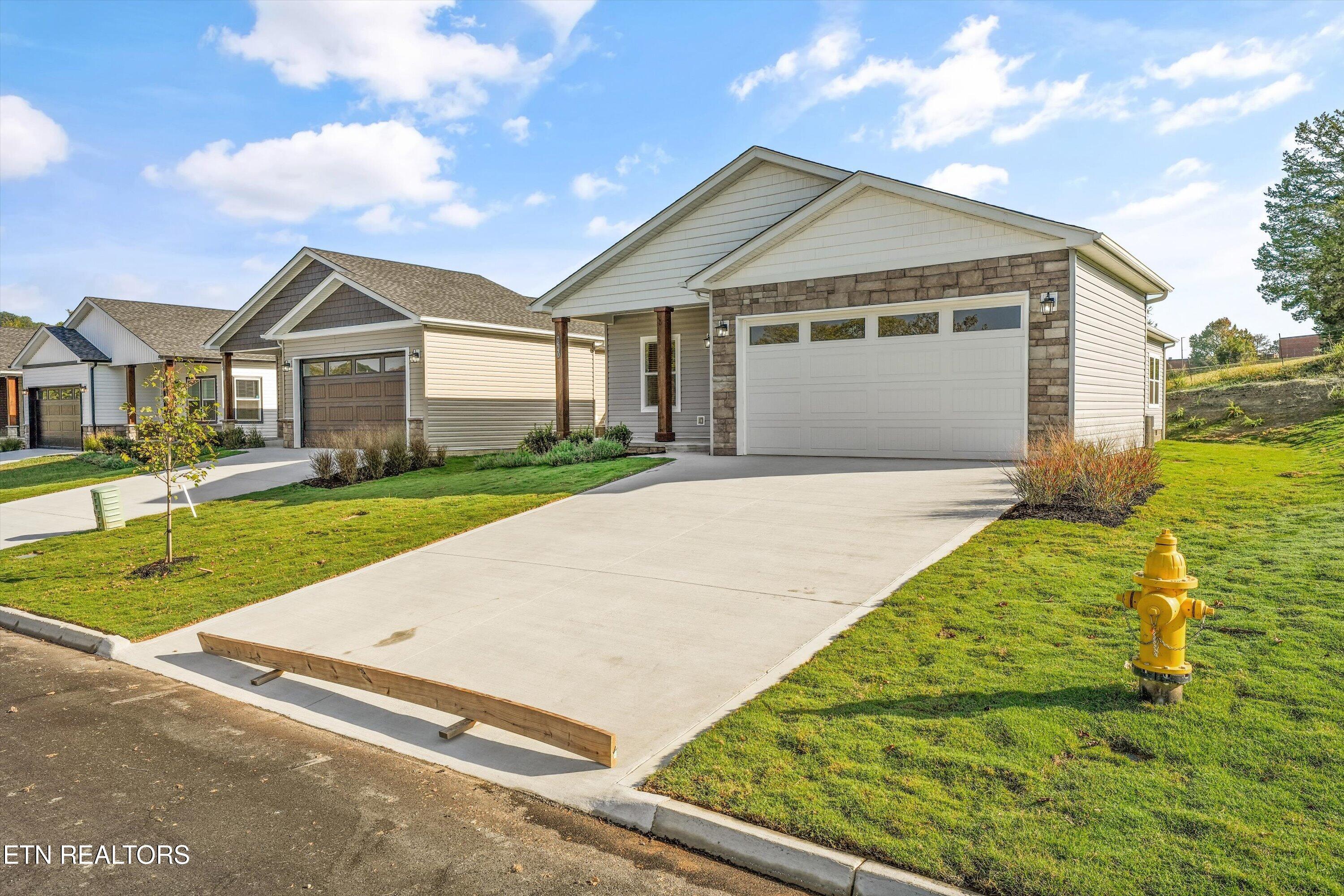 7640 Sycamore Breeze Rd