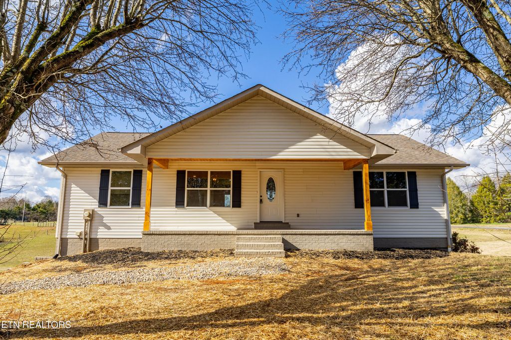 Photo of 1005 Endsley Lane, Friendsville, TN 37737 (MLS # 1327346)