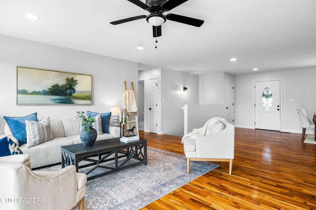 Photo of 1005 Endsley Lane, Friendsville, TN 37737 (MLS # 1327346)