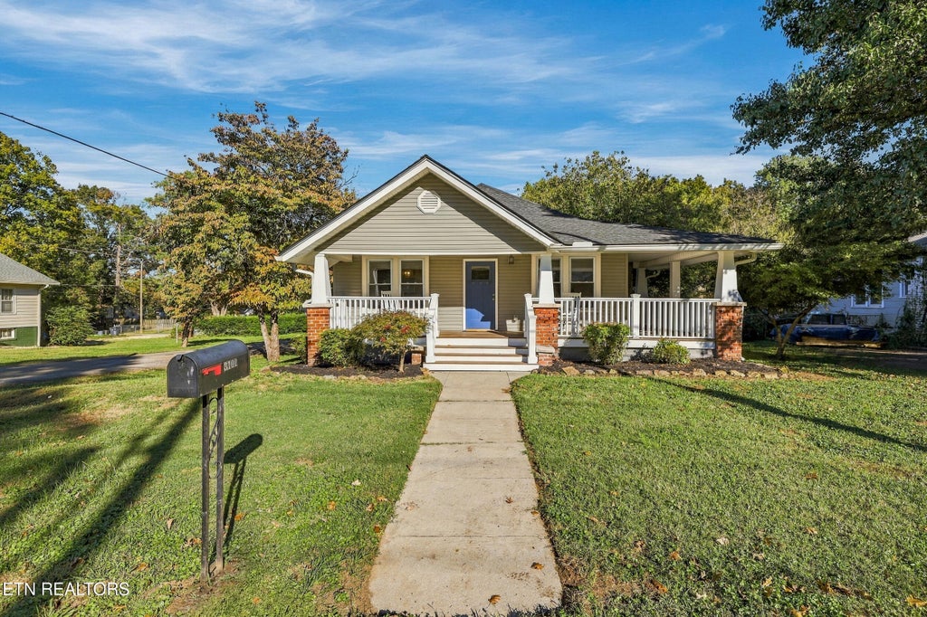 Photo of 3100 Sevier Ave, Knoxville, TN 37920 (MLS # 1359358)