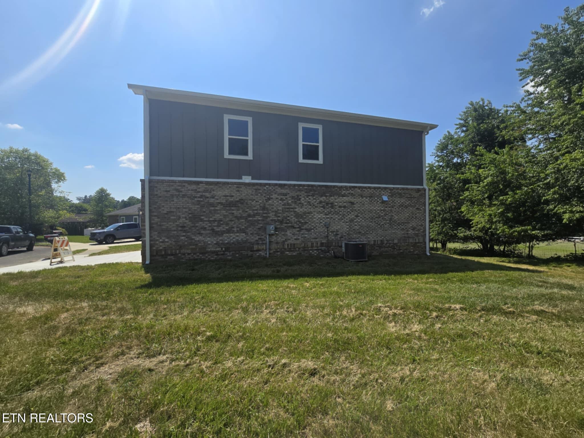 1846 Topsail Court