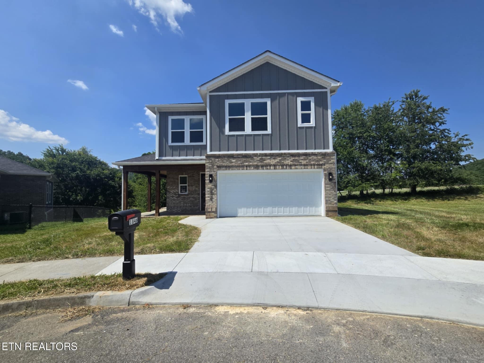 1846 Topsail Court