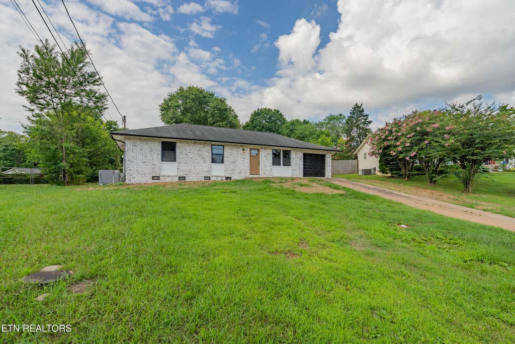 Photo of 8524 Baron Drive, Knoxville, TN 37923 (MLS # 1348726)