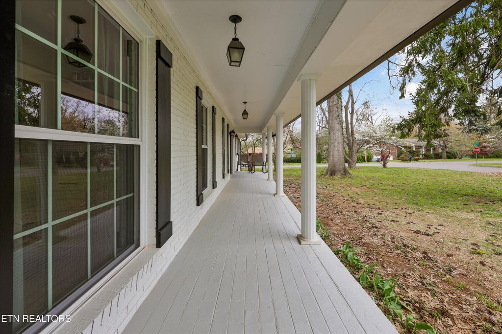 Photo of 8808 Regent Lane, Knoxville, TN 37923 (MLS # 1334839)