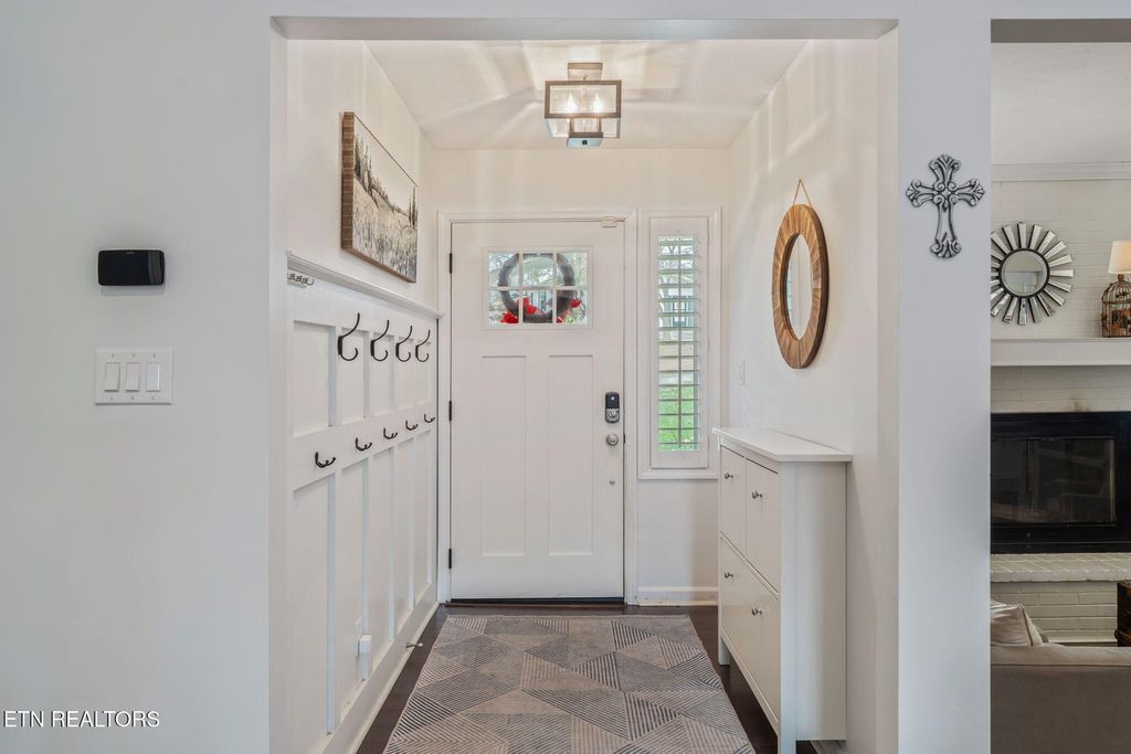 Photo of 2112 Grenada Blvd, Knoxville, TN 37922 (MLS # 1323467)