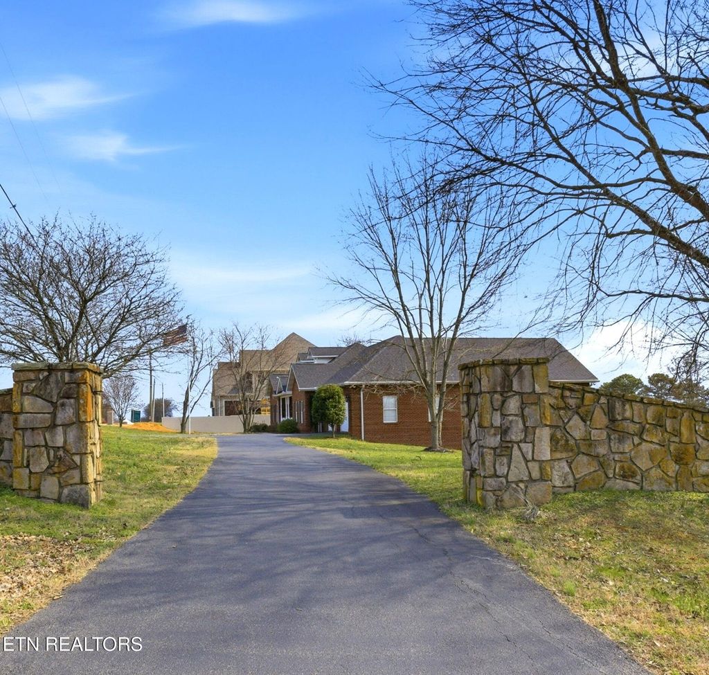 Photo of 306 Constellation Lane, Kodak, TN 37764 (MLS # 1331534)