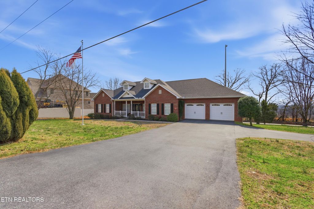 Photo of 306 Constellation Lane, Kodak, TN 37764 (MLS # 1331534)