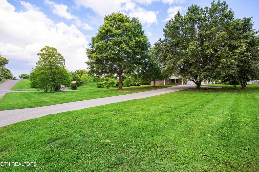 Photo of 768 Northview Drive, Kodak, TN 37764 (MLS # 1340933)