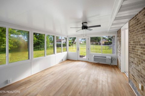 Tiny photo for 768 Northview Drive, Kodak, TN 37764 (MLS # 1340933)