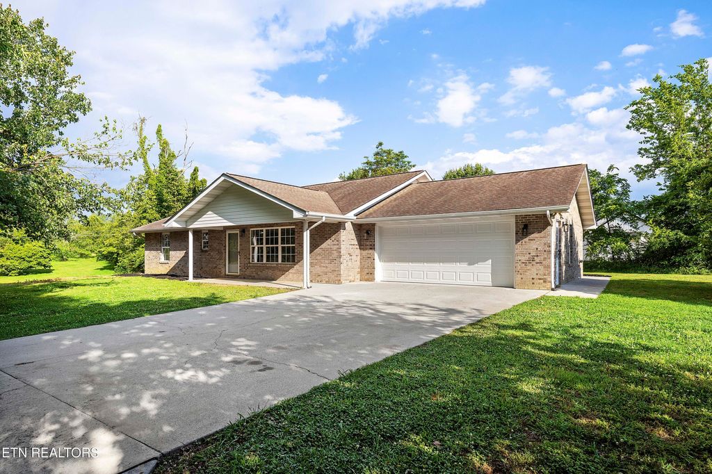 Photo of 768 Northview Drive, Kodak, TN 37764 (MLS # 1340933)