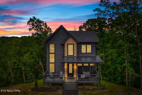 Photo of 422 Compass Point Way, Sevierville, TN 37876 (MLS # 1360368)