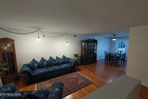 Tiny photo for 725 Robertsville Rd, Oak Ridge, TN 37830 (MLS # 1328026)