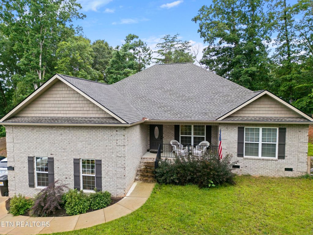 Photo of 3112 Sagegrass Drive, Louisville, TN 37777 (MLS # 1304898)