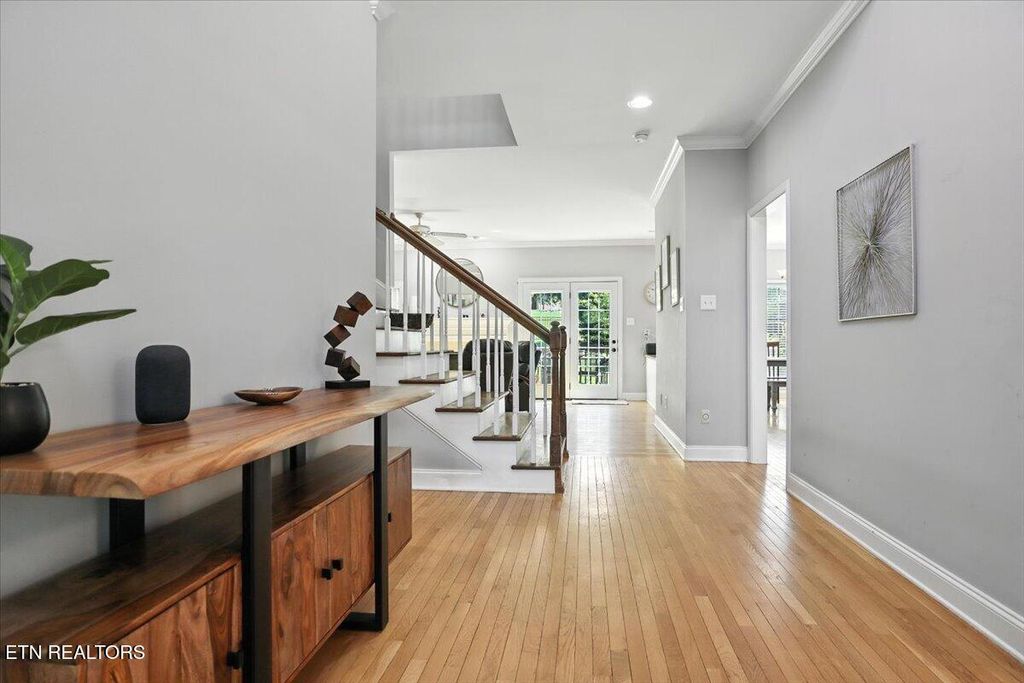 Photo of 1712 Burnside Drive, Maryville, TN 37801 (MLS # 1332514)