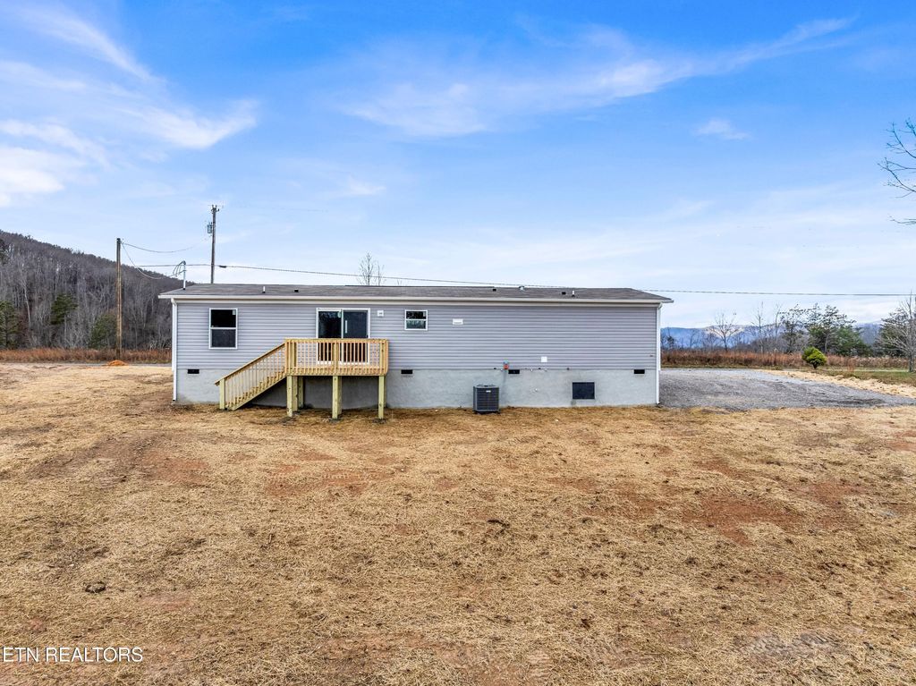 Photo of 564 Quail Run Lane, LaFollette, TN 37766 (MLS # 1322422)