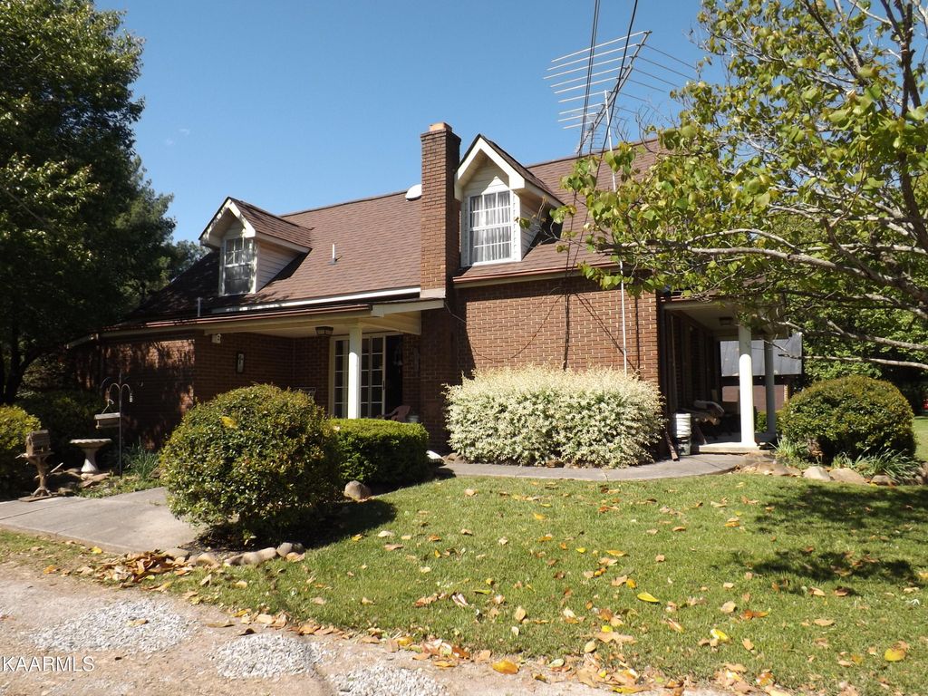 Photo of 1706 Seals Rd, New Tazewell, TN 37825 (MLS # 1226134)