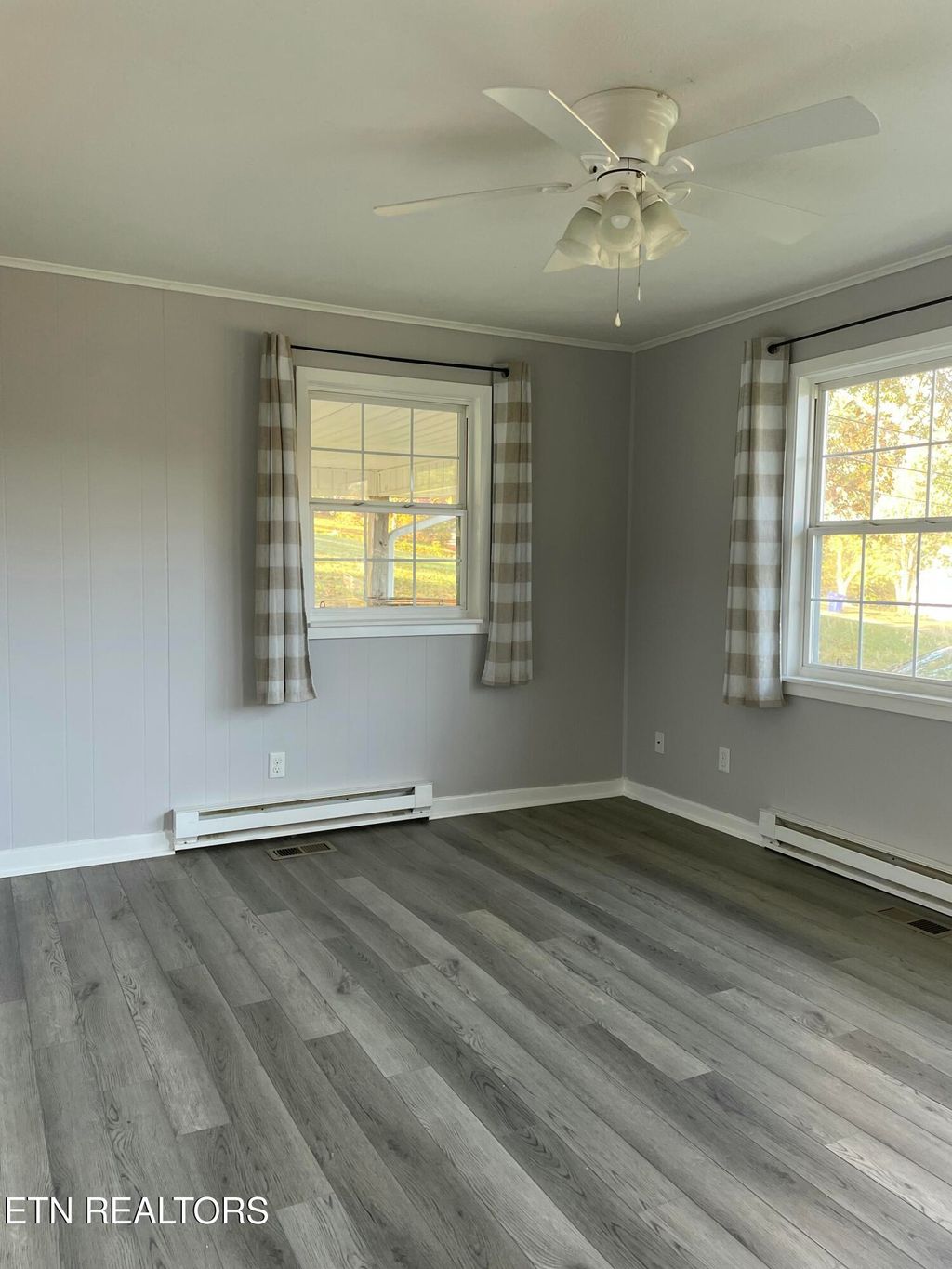 Photo of 306 N Ridge Ave, Rockwood, TN 37854 (MLS # 1323405)