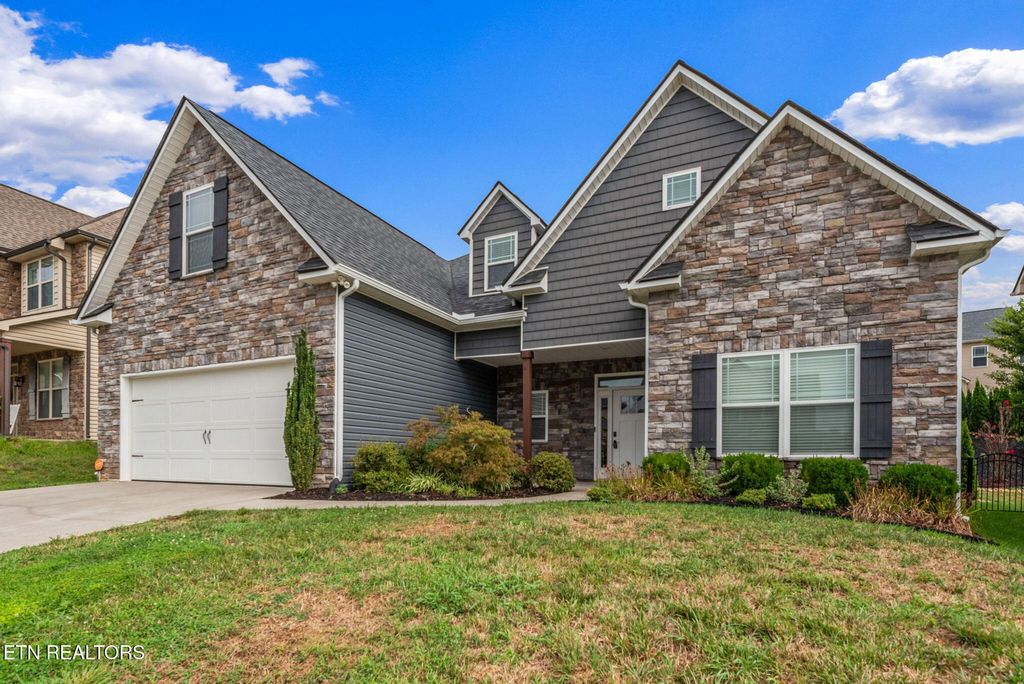 Photo of 2610 Brooke Willow Blvd, Knoxville, TN 37932 (MLS # 1314085)