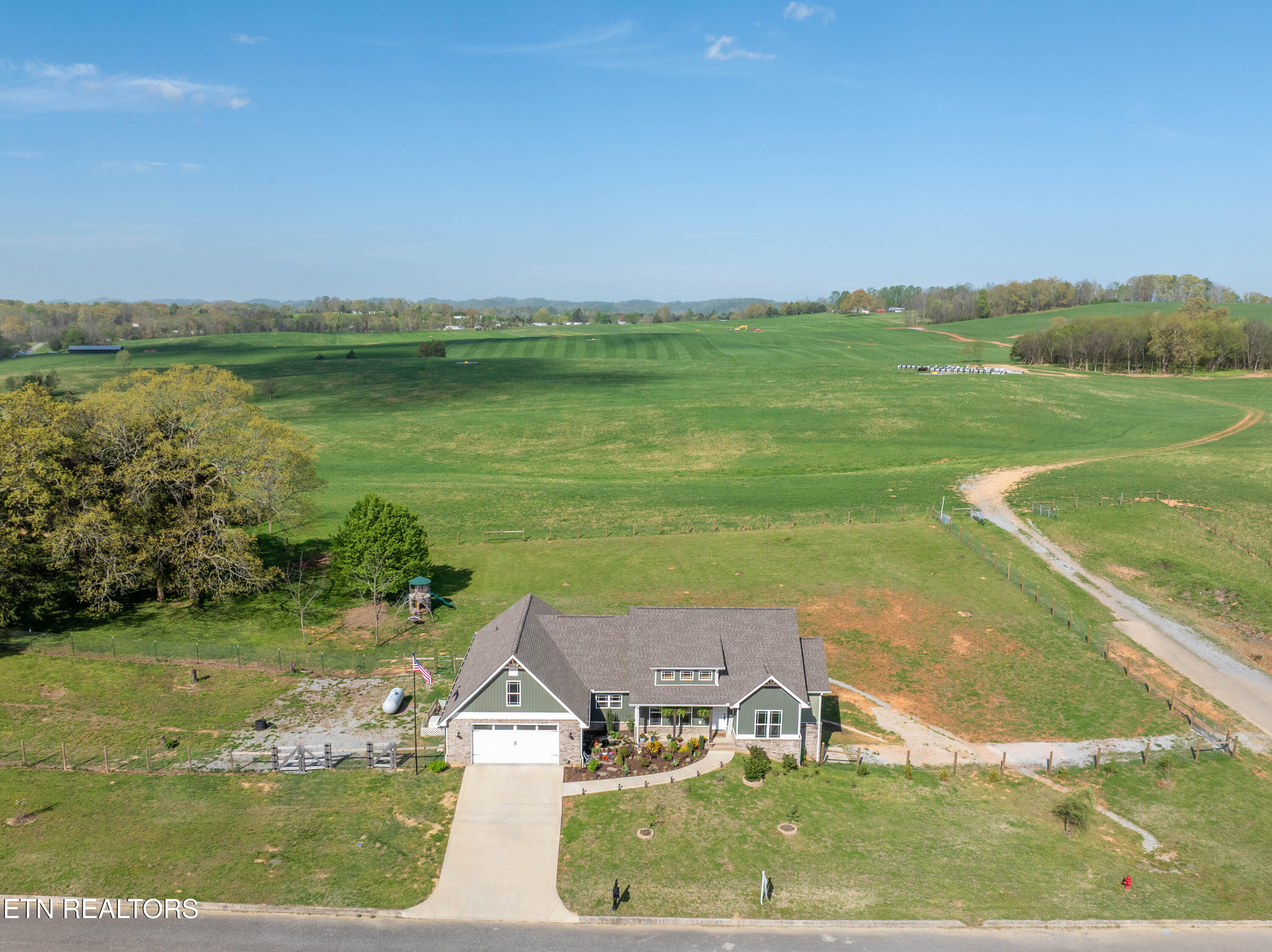 279 Lakeside Meadows Circle