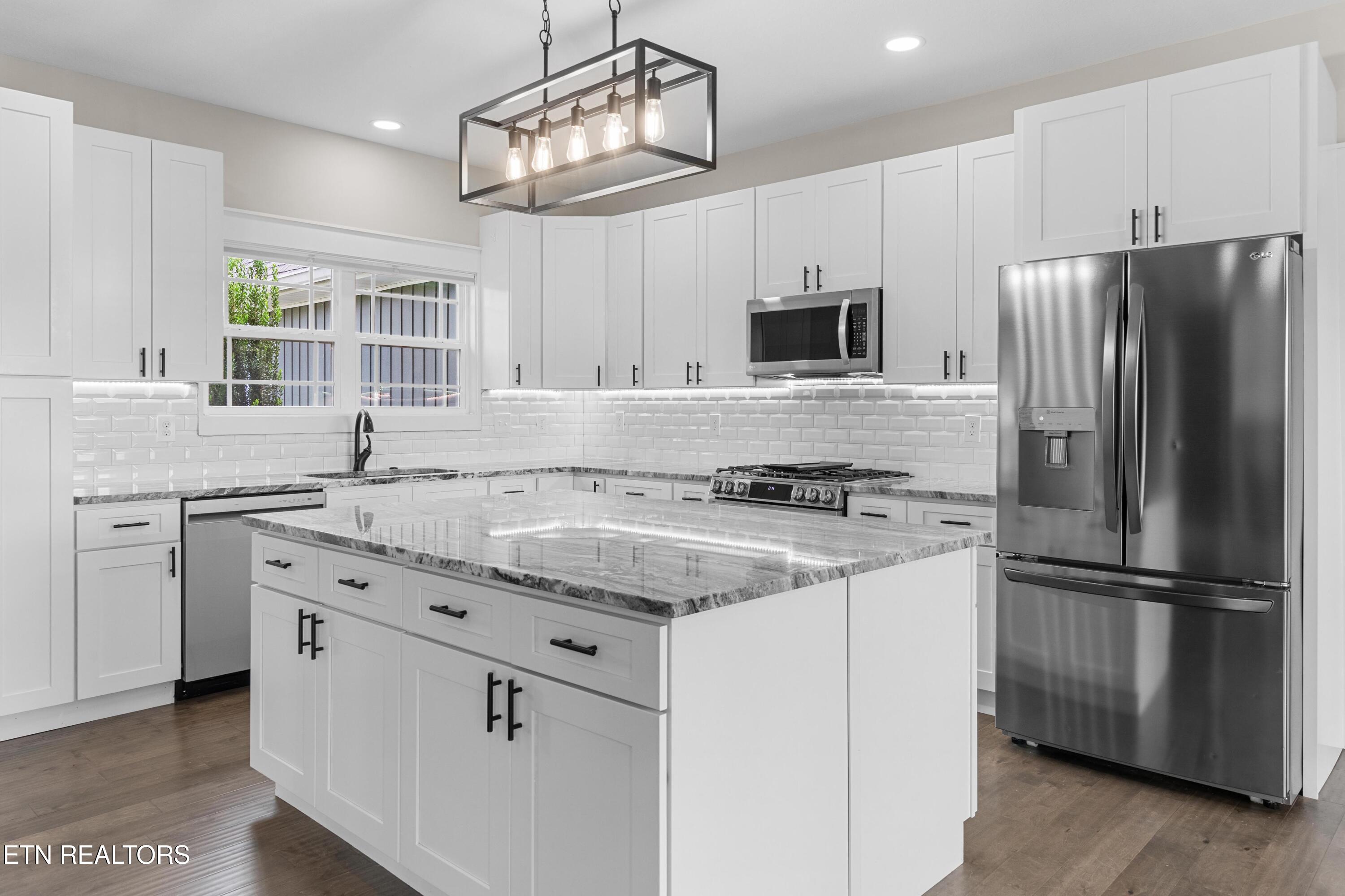 279 Lakeside Meadows Circle