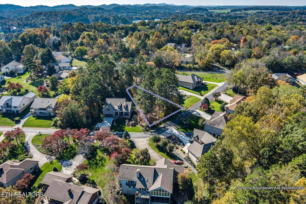 Photo of 330 Kiyuga Way, Loudon, TN 37774 (MLS # 1324207)