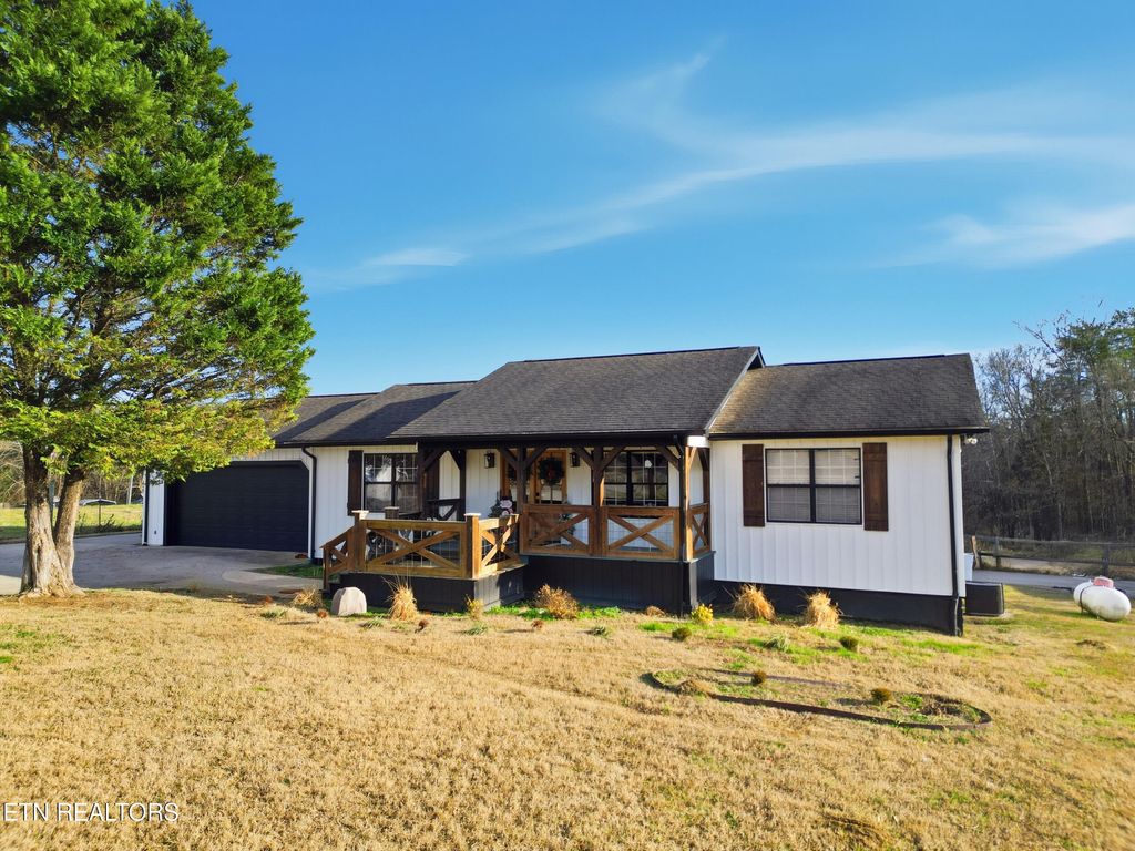 Photo of 7652 Tomotley Rd Rd, Maryville, TN 37801 (MLS # 1324128)