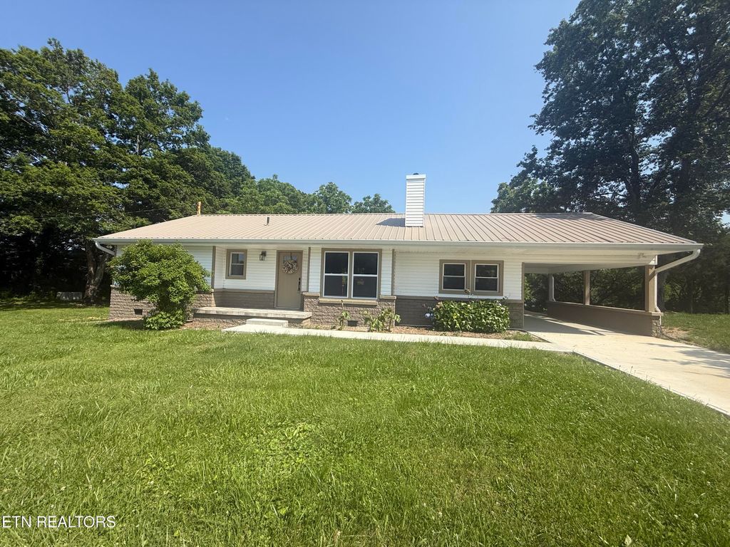 Photo of 1184 Davis Chapel Rd, LaFollette, TN 37766 (MLS # 1335936)