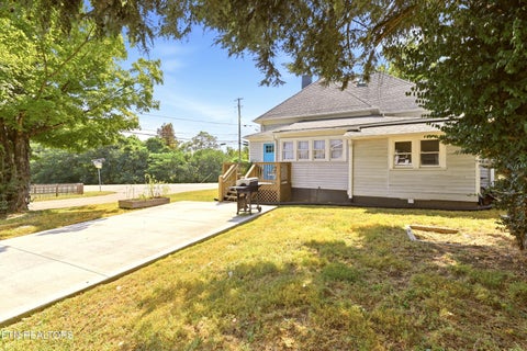 Tiny photo for 1437 Grainger Ave, Knoxville, TN 37917 (MLS # 1359362)