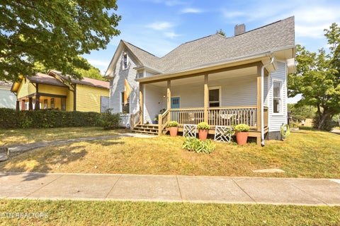 Tiny photo for 1437 Grainger Ave, Knoxville, TN 37917 (MLS # 1359362)