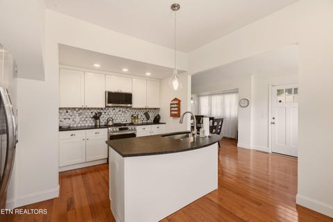 Tiny photo for 1437 Grainger Ave, Knoxville, TN 37917 (MLS # 1359362)