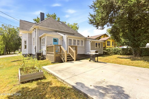 Tiny photo for 1437 Grainger Ave, Knoxville, TN 37917 (MLS # 1359362)