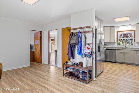 Tiny photo for 323 W Ridgecrest Drive, Kingston, TN 37763 (MLS # 1320981)