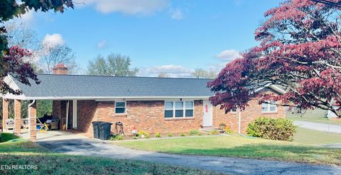 Photo of 323 W Ridgecrest Drive, Kingston, TN 37763 (MLS # 1320981)