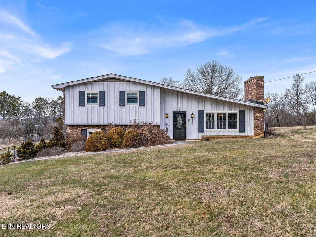Photo of 221 Brakebill Rd, Knoxville, TN 37924 (MLS # 1327660)