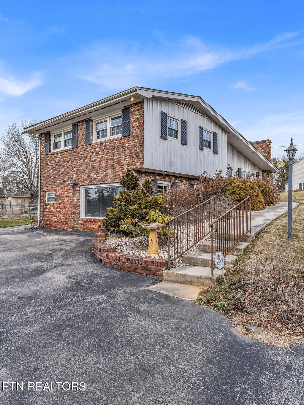 Photo of 221 Brakebill Rd, Knoxville, TN 37924 (MLS # 1327660)