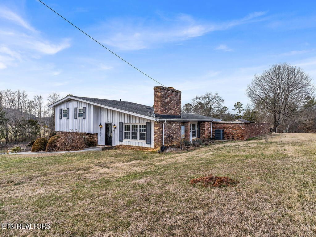 Photo of 221 Brakebill Rd, Knoxville, TN 37924 (MLS # 1327660)
