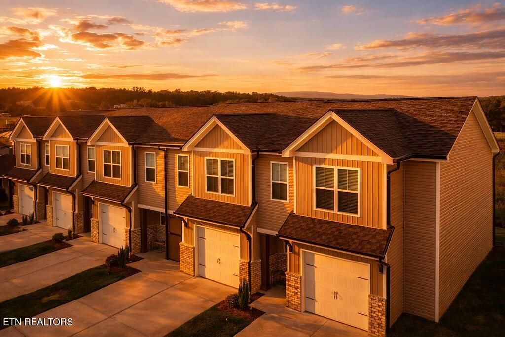 Photo of 402 Judson Way, Lenoir City, TN 37771 (MLS # 1334125)
