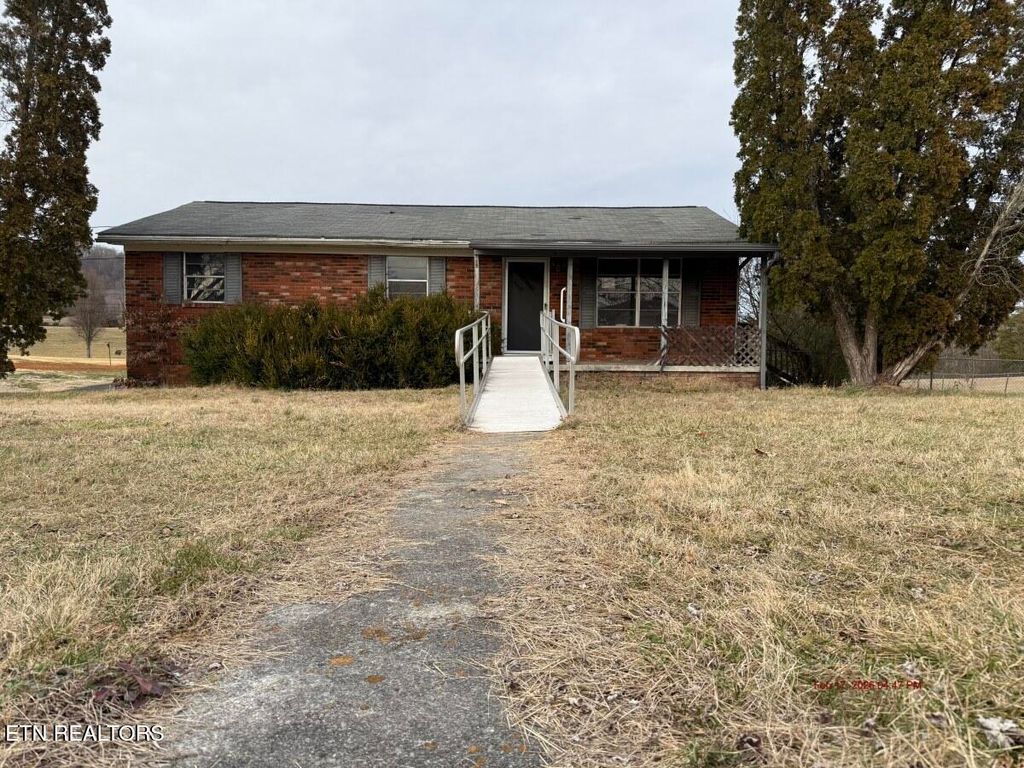 Photo of 300 Lakeview Circle, Bean Station, TN 37708 (MLS # 1329735)