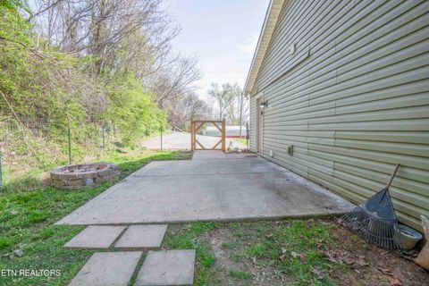 Tiny photo for 1201 England Drive, Knoxville, TN 37920 (MLS # 1333795)