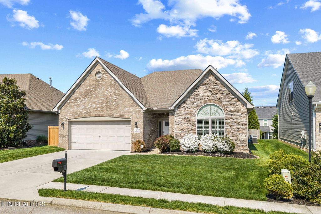 Photo of 12710 Sailpointe Lane, Knoxville, TN 37922 (MLS # 1336094)