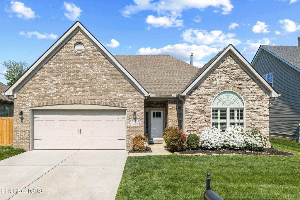 Photo of 12710 Sailpointe Lane, Knoxville, TN 37922 (MLS # 1336094)