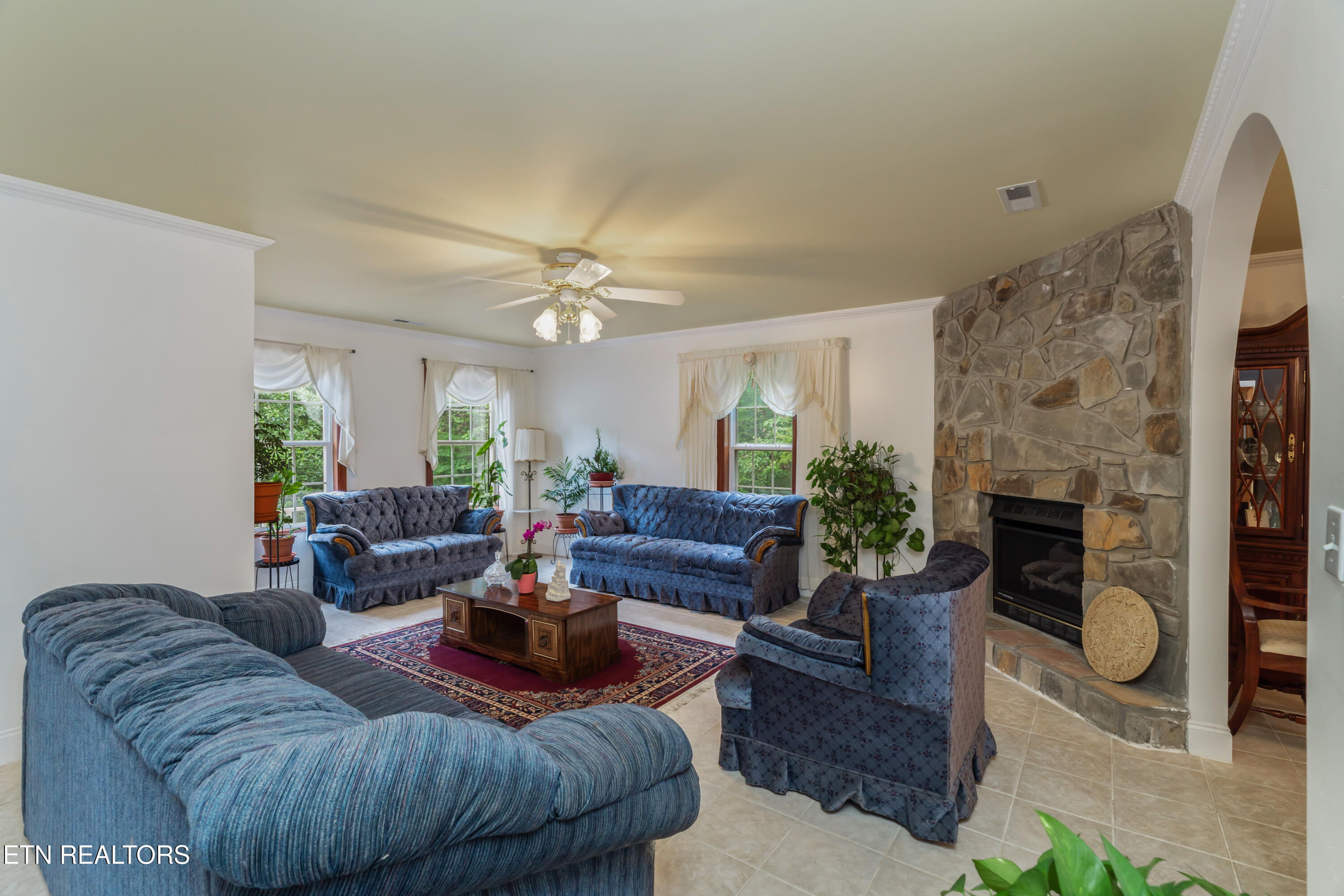 233 Duncan Hollow Rd