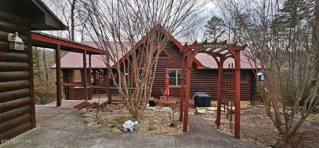 Photo of 102 Curtis Circle, Kingston, TN 37763 (MLS # 1329612)