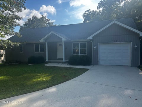 Photo of 154 Hedgewood Point, Crossville, TN 38558 (MLS # 1352764)